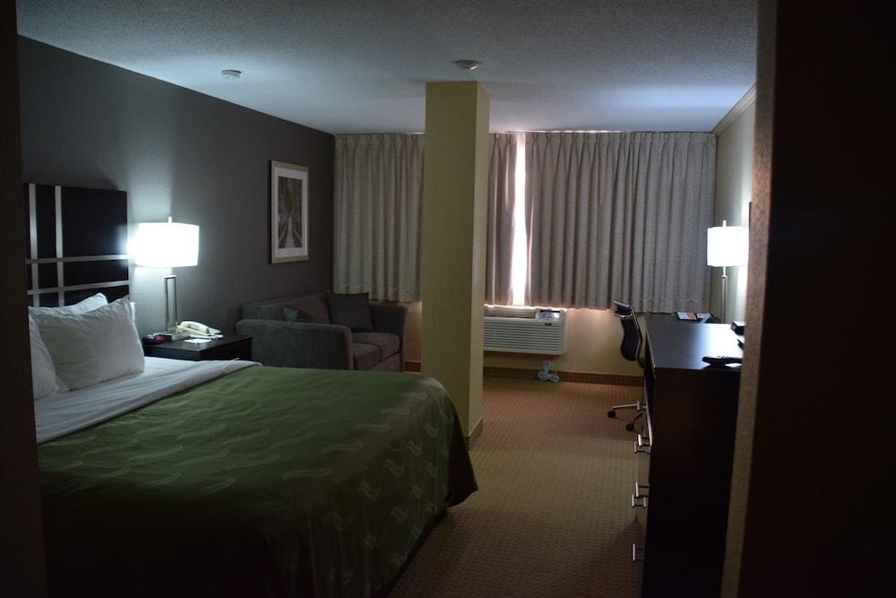 Quality Inn Bracebridge Buitenkant foto