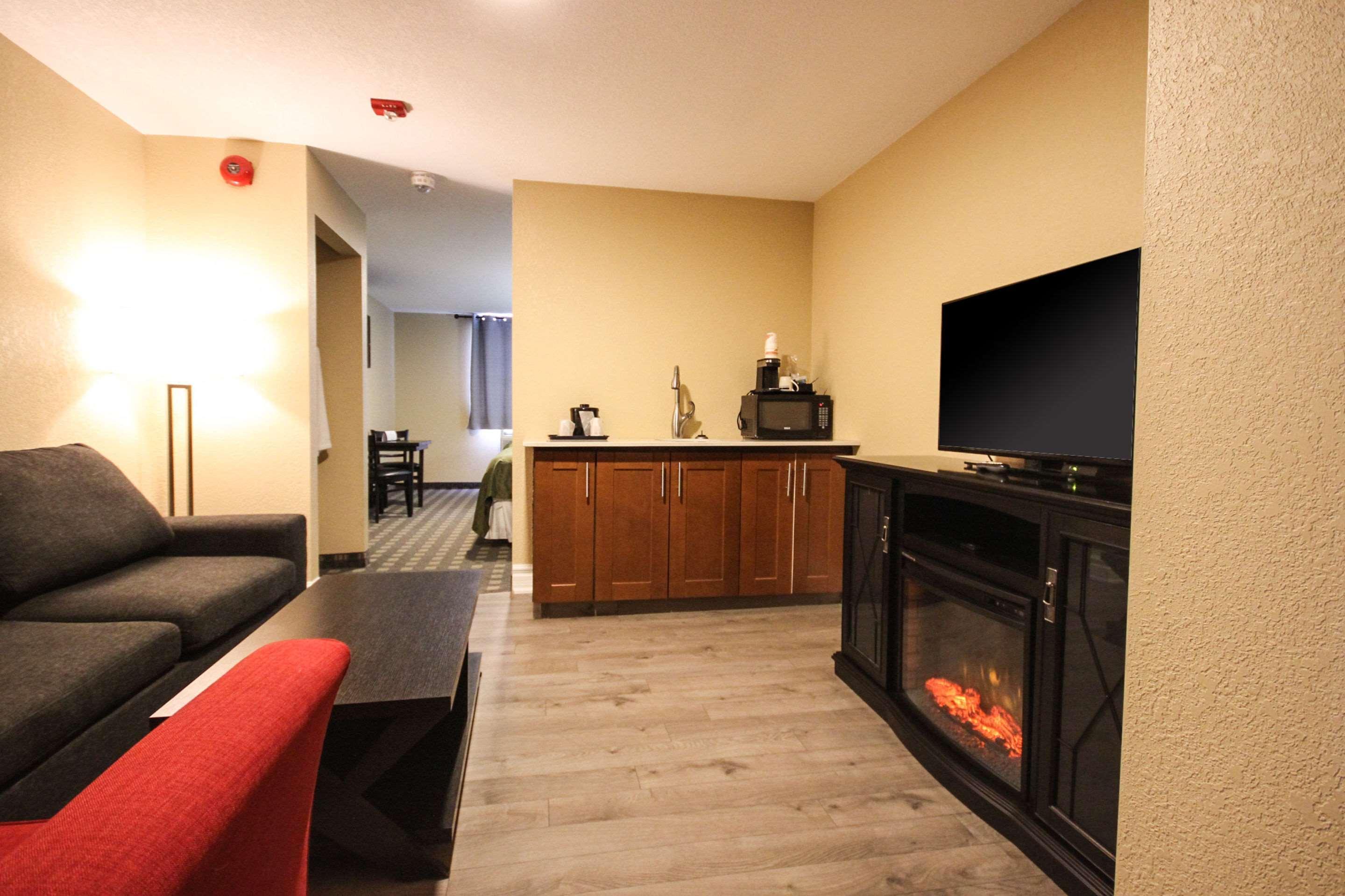 Quality Inn Bracebridge Buitenkant foto