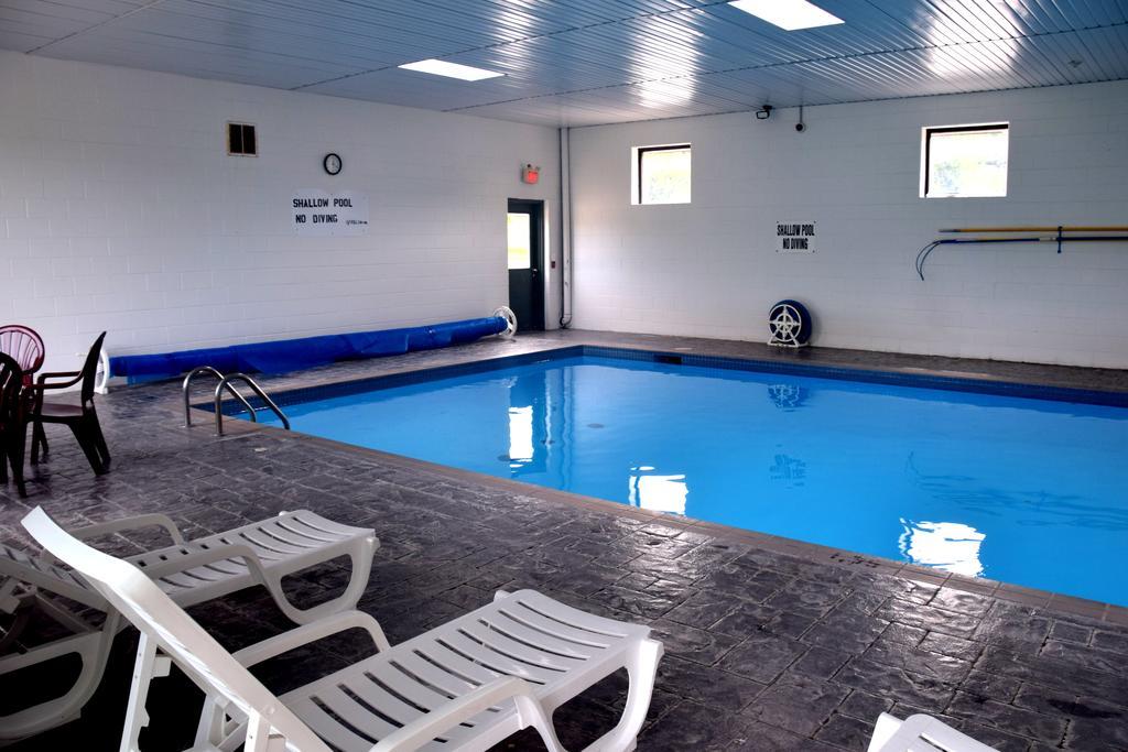 Quality Inn Bracebridge Buitenkant foto