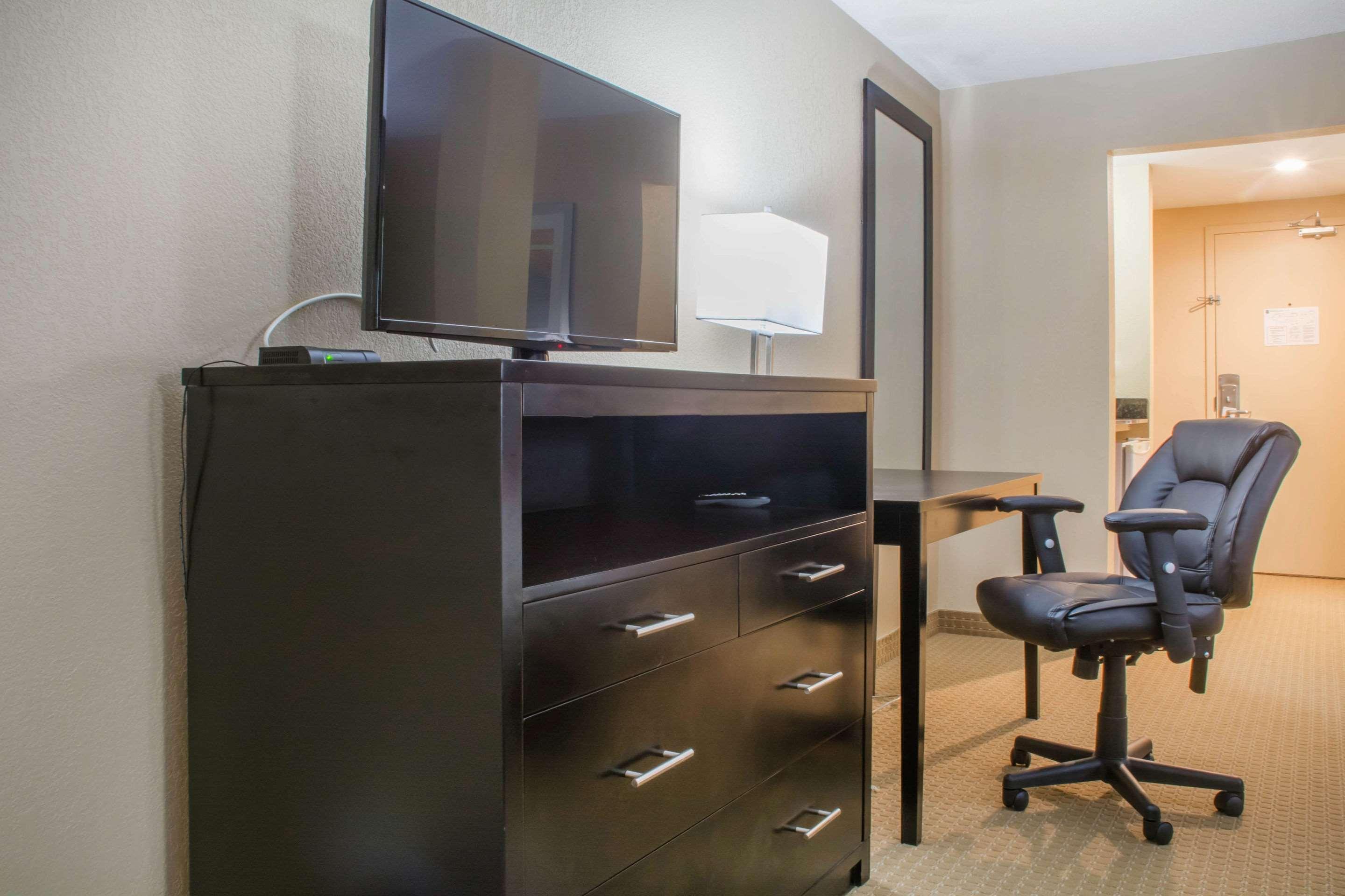 Quality Inn Bracebridge Buitenkant foto