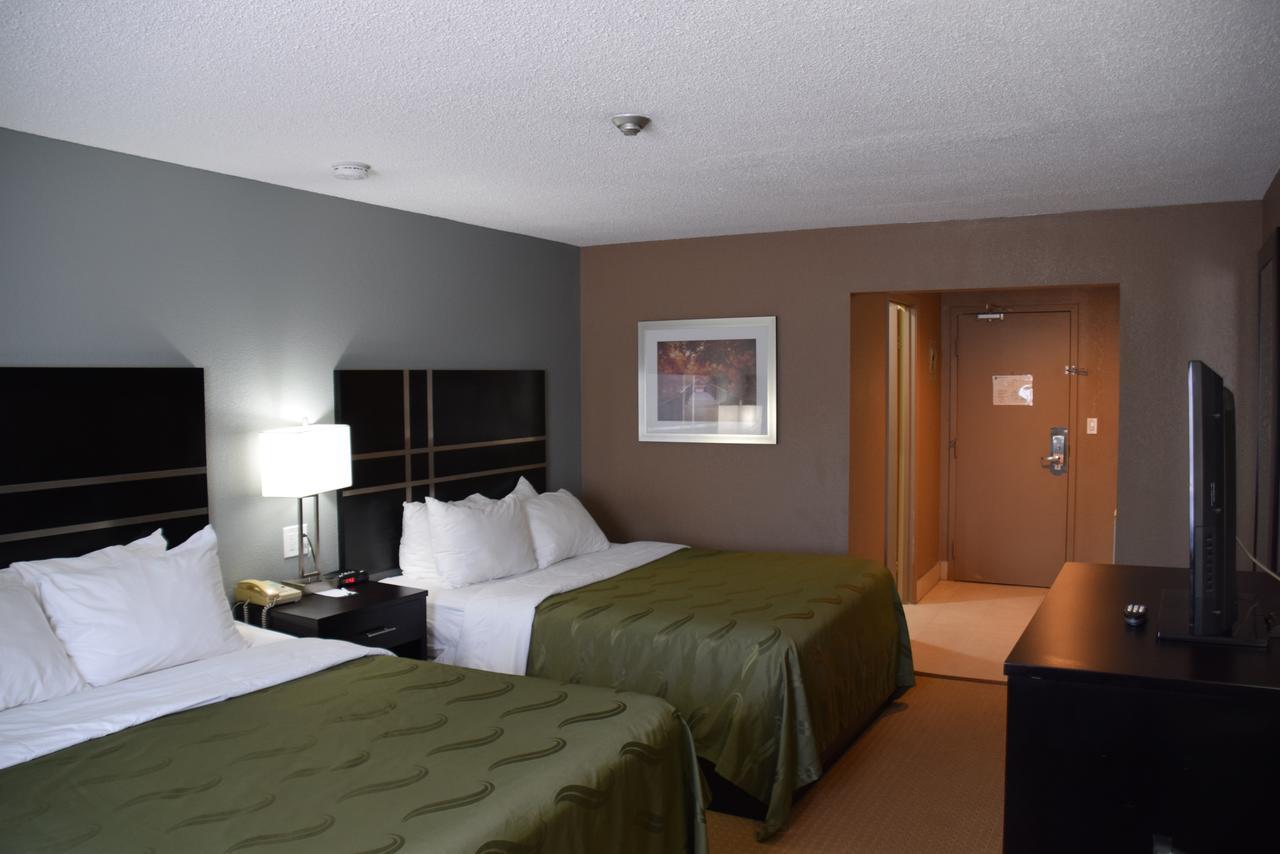 Quality Inn Bracebridge Buitenkant foto